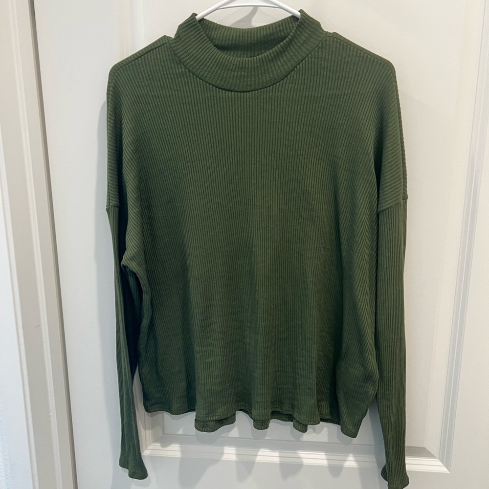 H&M Olive Ribbed Knit Turtleneck